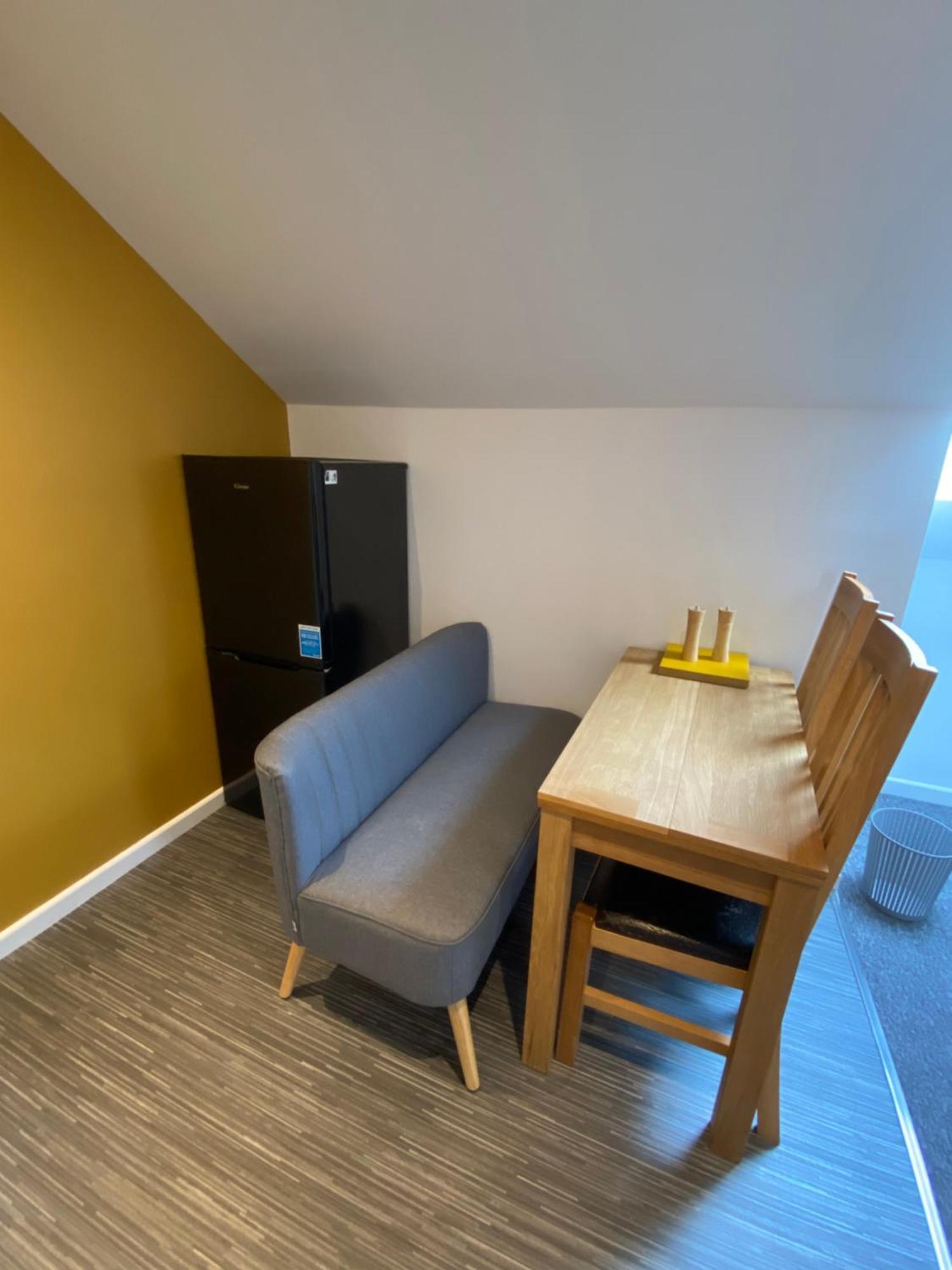 Modern Studio Apartment Set Beneath The Black Mountains A Stones Throw From The Offas Dyke Path Clodock Kültér fotó