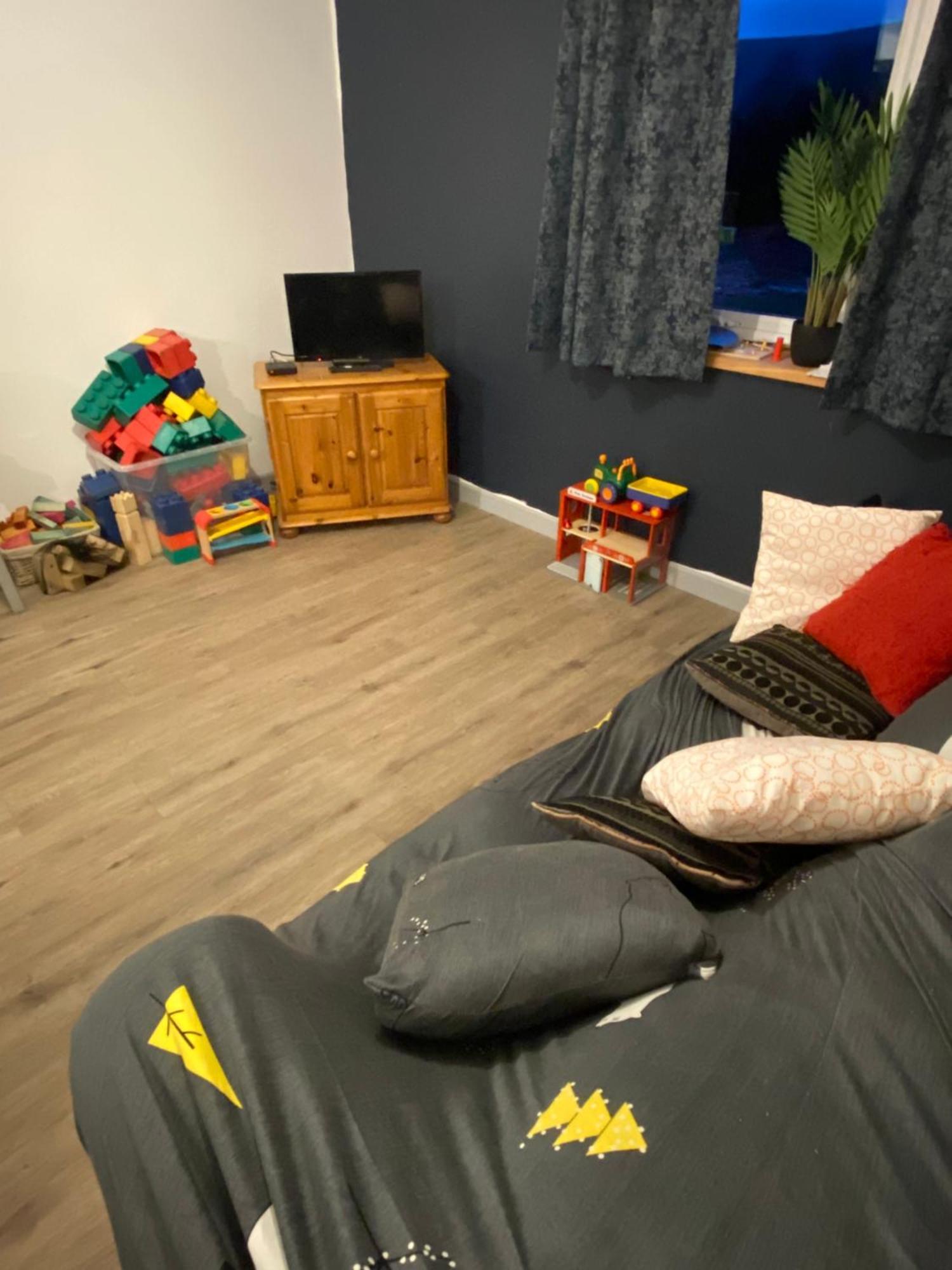 Modern Studio Apartment Set Beneath The Black Mountains A Stones Throw From The Offas Dyke Path Clodock Kültér fotó