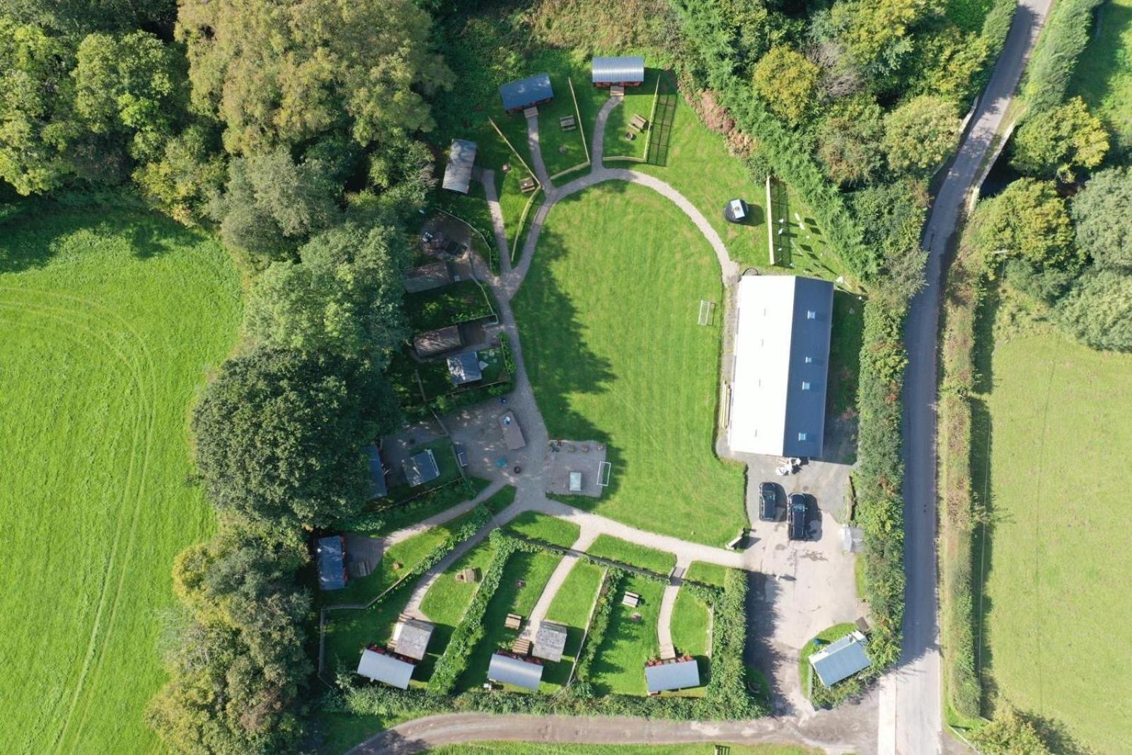 Modern Studio Apartment Set Beneath The Black Mountains A Stones Throw From The Offas Dyke Path Clodock Kültér fotó