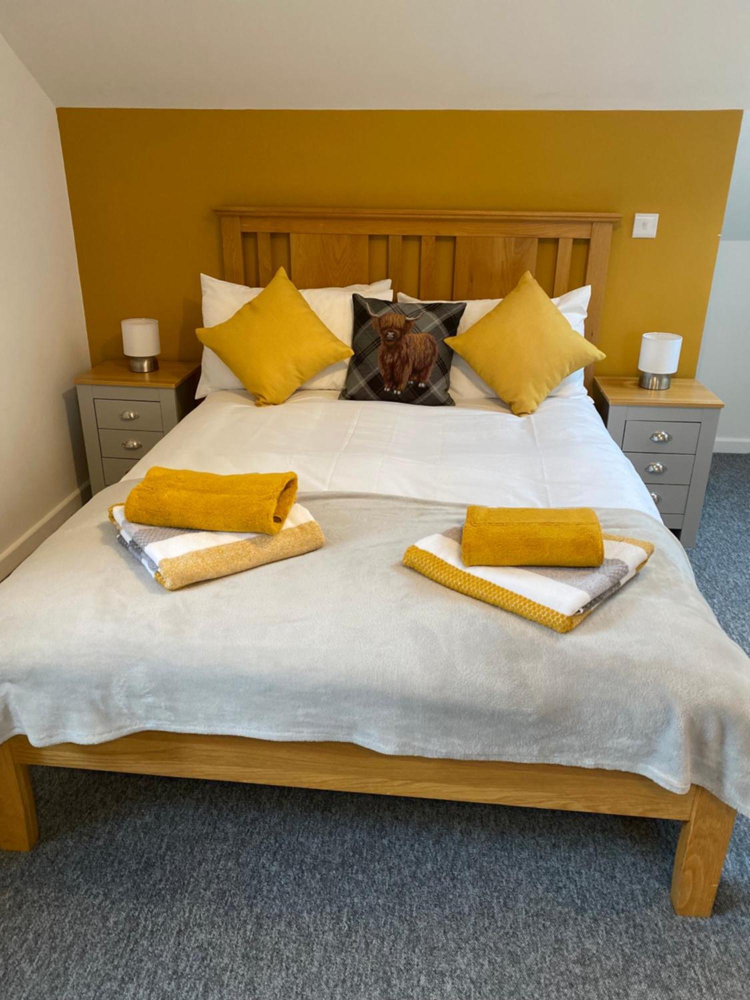 Modern Studio Apartment Set Beneath The Black Mountains A Stones Throw From The Offas Dyke Path Clodock Kültér fotó